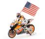 Honda RC211V 2006 Nicky HAYDEN WELTMEISTER MOTO GP 2006 mit Figur und Fahne 1:12
